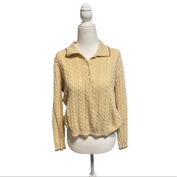Light yellow cable knit sweater long sleeve - Picture 2 of 3